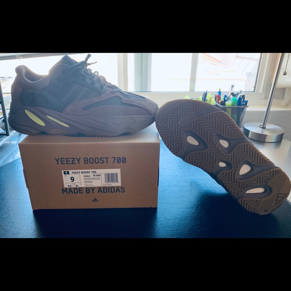 Yeezy 750 Mauve size 9.5